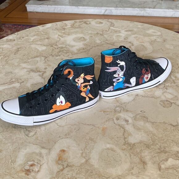 Converse Chuck Taylor 70 High Top ‘A New Legacy’ Looney Tunes Sneakers AS NEW - Picture 6 of 15